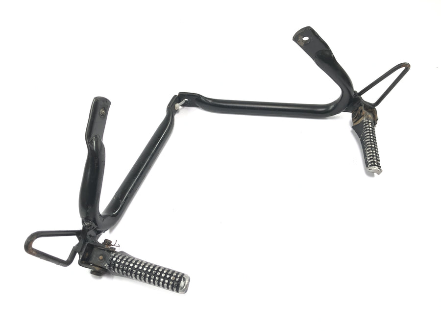 Sachs ZX 125 [1998] - passasjer fotstøtte system bak passasjer fotstøtte holder par