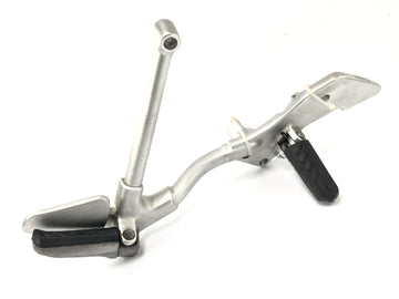 Moto Guzzi Stelvio 1200 4V [2009] - Foot Rest System til høyre med fotstøtter
