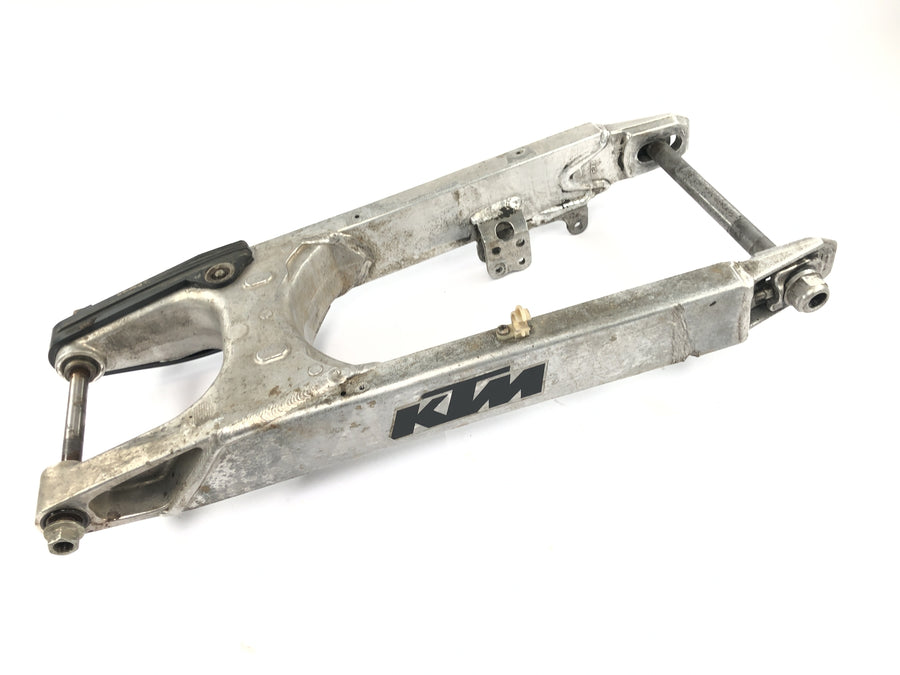 KTM 640 LC4 EGS [1999] - Svingarm bakhjul svingarm aluminium svingarm