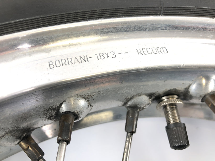 Moto Guzzi V7 Special [1971] - forhjulsfelg eikerhjul Borrani 18 x 3"
