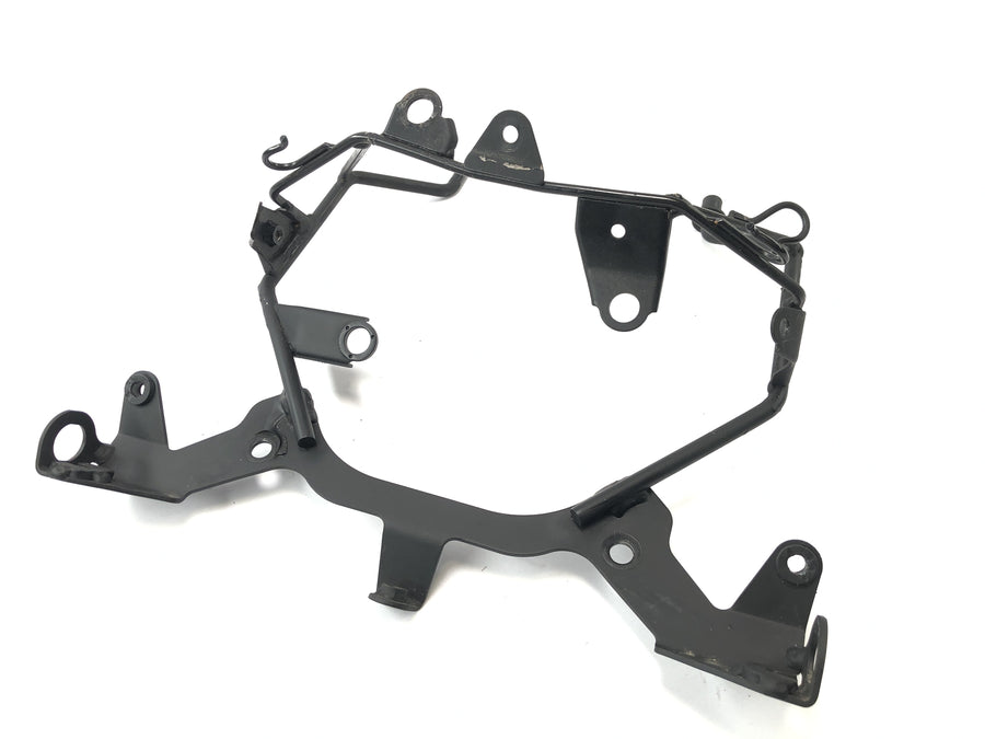 Suzuki VZ 1500 WVCU [2011] - Frontlyktholder lampeholder brakett foran