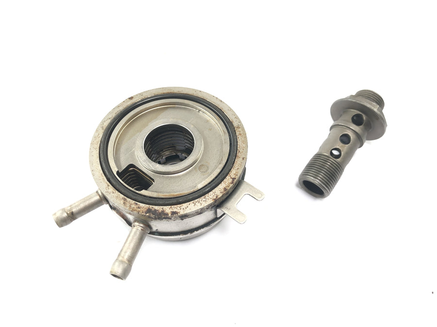 Honda ST 1100 SC26 Pan European [1990] - Oljekjøler oljefilterhus oljefilteradapter