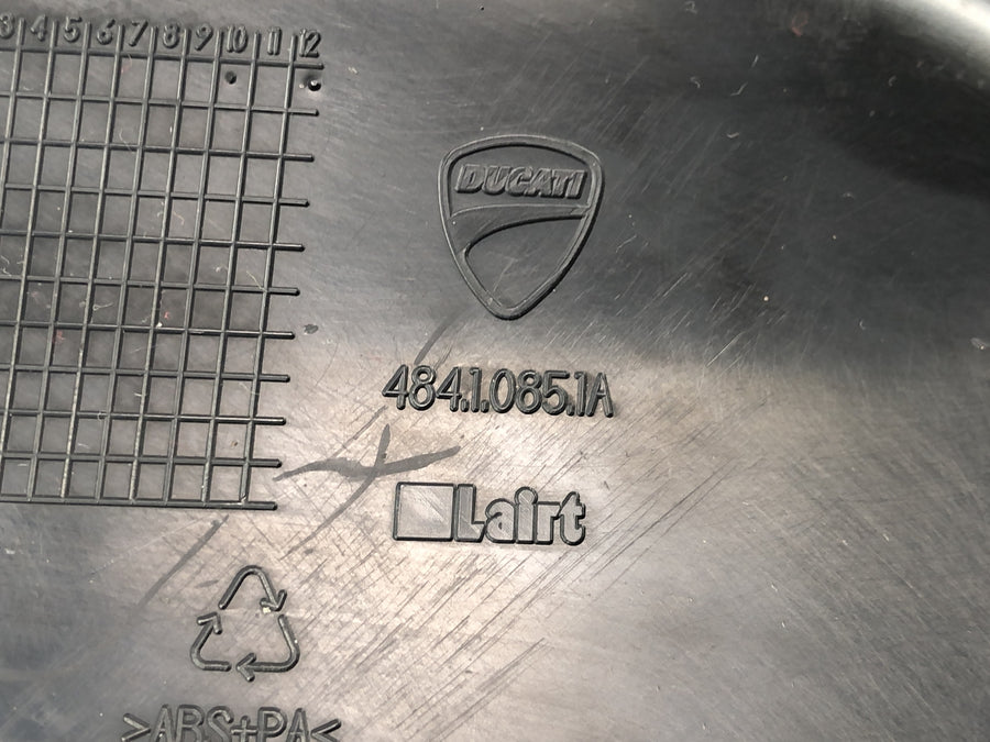 Ducati Multistrada 1200 S Touring [2009] - Kåpe sidekledning sett høyre venstre luftavviser vindavviser