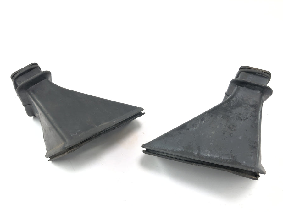 Honda GL 500 Silversching PC02 [1982] - Airbox Connector Intake in Rubber Slanger