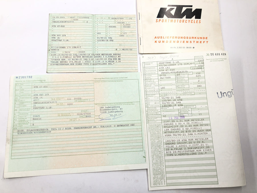 KTM 640 Adventure LC4 [2001] - ramme med papirer