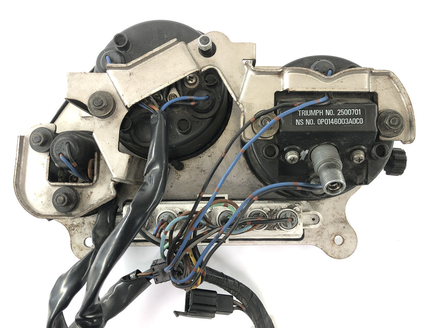 Triumph Daytona 900 T300 [1996] - Beslag Speedometer Turteller Instrumenter Instrumentklynge
