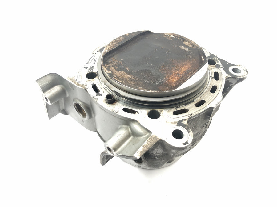 Ducati Multistrada 1200 S Touring [2009] - sylinder med stempel foran
