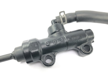 Triumph Bonneville T100 986MF [2012] - Bakre bremsesylinder Hovedsylinder bremsepumpe bak - 0
