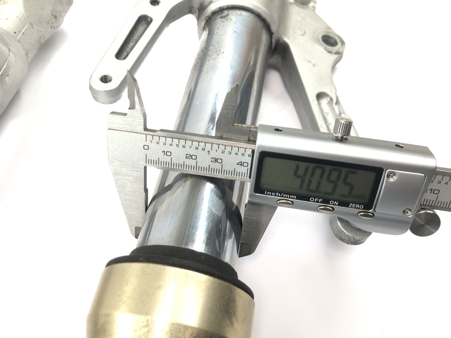 Yamaha YZF R1 RN04 [2001] - Gaffel opp-ned gaffelfjæringsgaffel med aksel