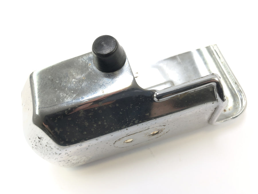 Moto Guzzi California 1100 EV KD [2002] - Chrome Cover med et logo -omslag