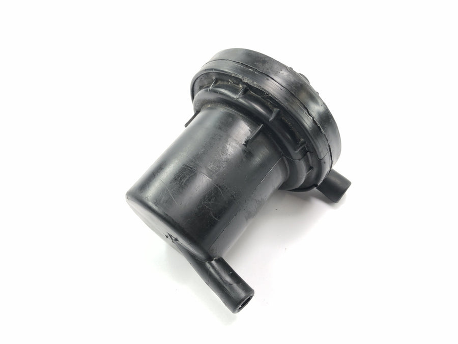 Honda NX 650 RD08 [1995] - veivhusdeteksjonsventil eksosluftsventilolje separator