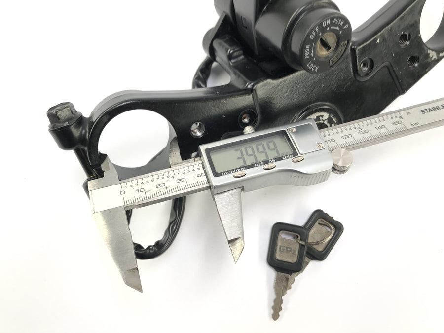 Kawasaki GPZ 1000 RX [1987] - Fork Bridge øverst 40 mm med tenningslås