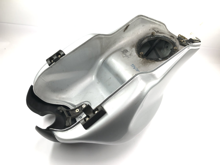 Ducati ST3 S3 [2004] - Tank drivstofftank sølv bensin tank tank container