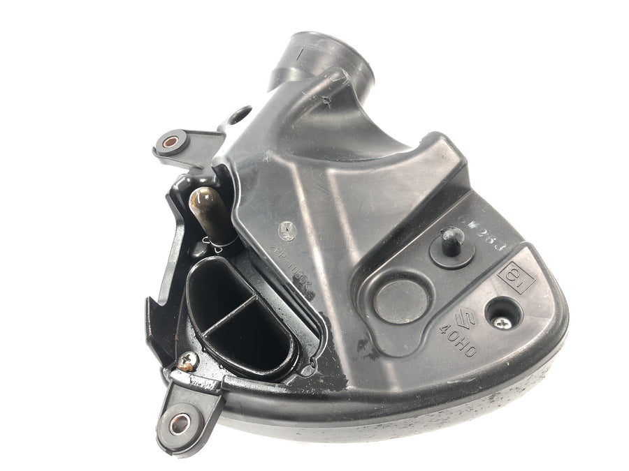 Suzuki VZ 1500 WVCU [2011] - Luftfilterboks luftboks luftfilterhus inntaksboks