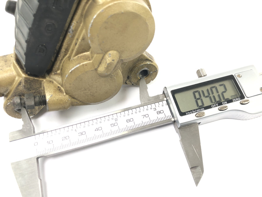 Suzuki RG 250 Gamma GJ21D [1987] - Bremsecaliper foran venstre dobbelt stempel