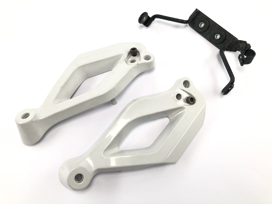 Yamaha MT 03 RM02 [2007] - Lampeholder frontlysfeste