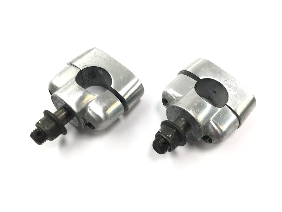 Yamaha XJR 1300 RP02 [1999] - Styrebraketter styreholder klemmepar for 22 mm styre