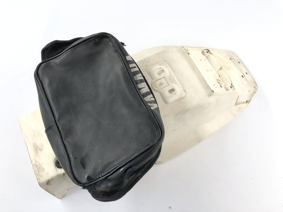 Yamaha TT 600 59x [1986] - Fagle Wing bak med en verktøylomme