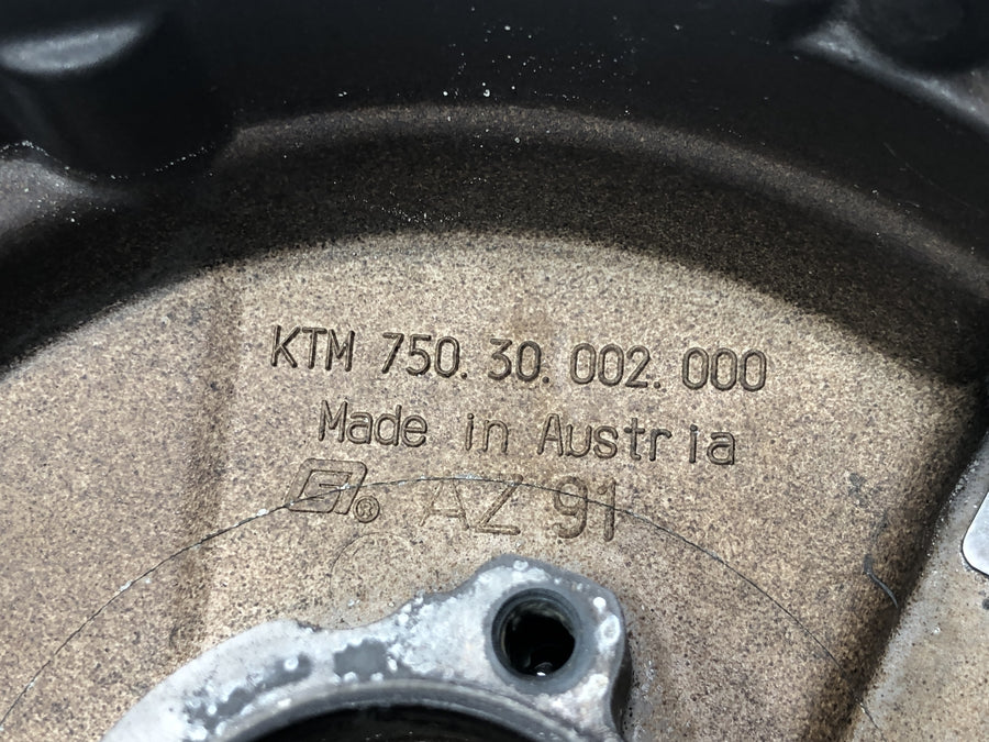 KTM Duke 690 A3 [2012] - Generatordeksel motordeksel generatordeksel venstre