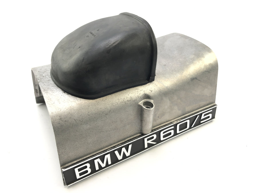 BMW R 60/5 [1973] - Luftfilterlokk over motorlokk