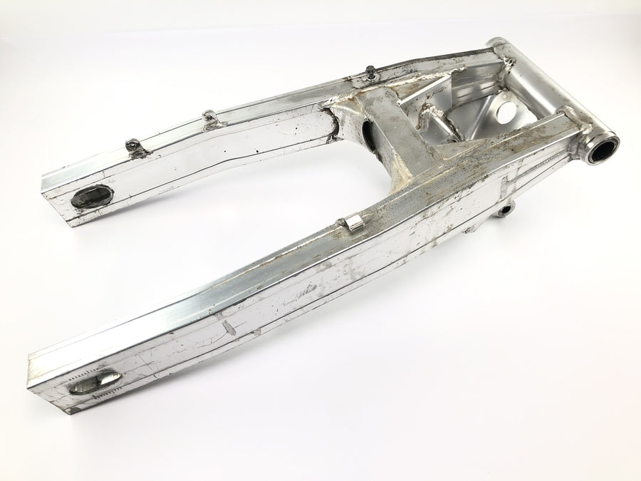 Suzuki GSX R 1100 GU74C [1987] - Svingarm bakhjul svingarm aluminium svingarm
