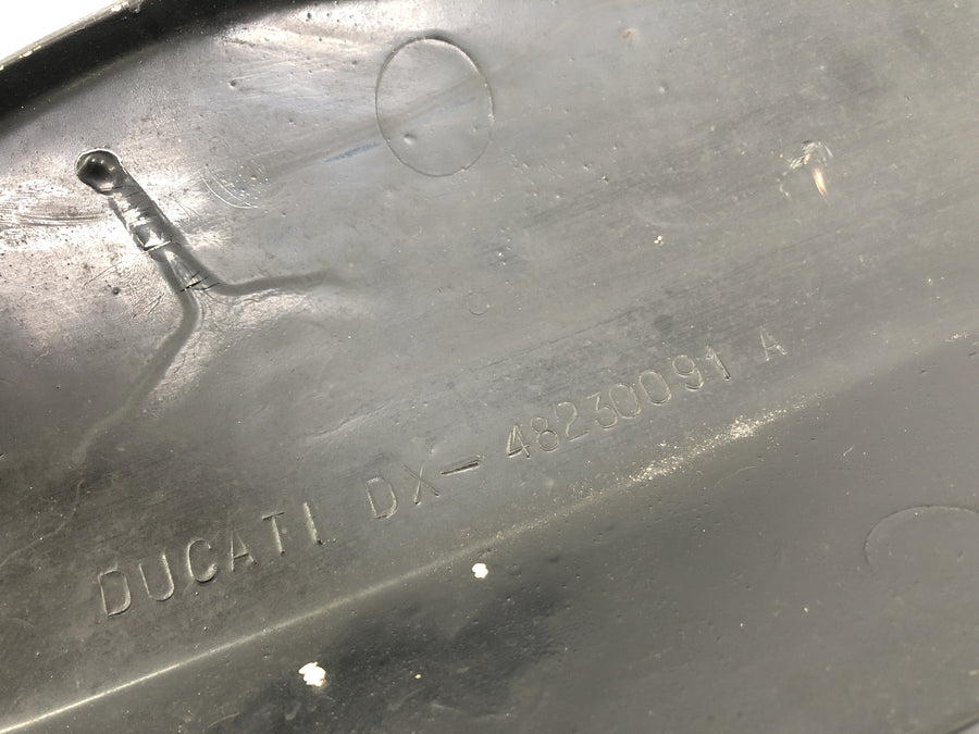 Ducati 900 SS [1991] - Bakre kledning til høyre kledning