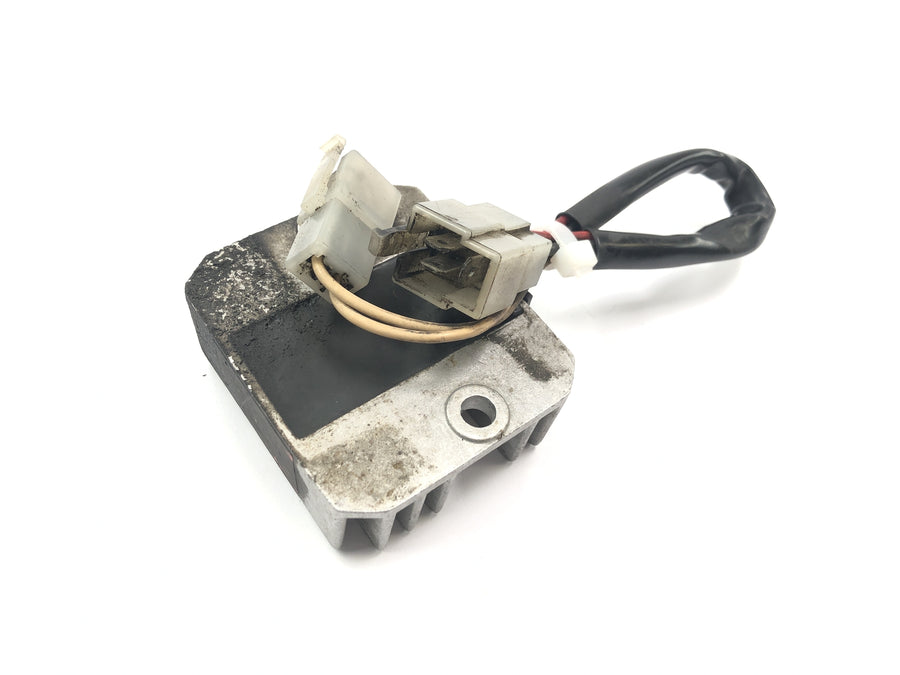 Yamaha XT 600 Z Ténéré 55W [1986] - Kontroll av spenningsregulatorer