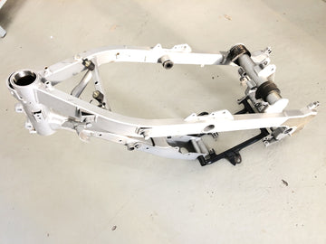 BMW F 650 GS R13 [2002] - Ramme med papirer