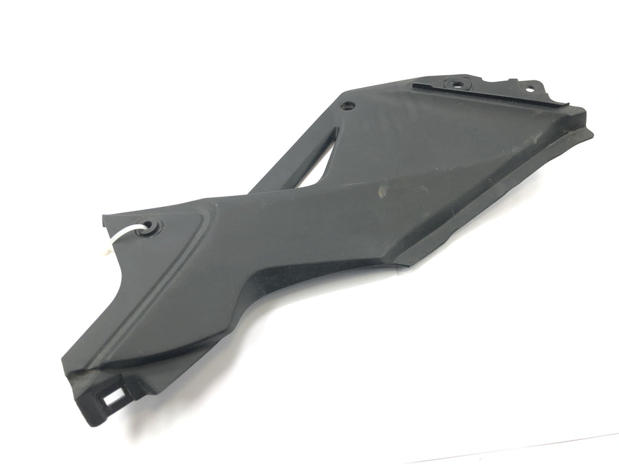 Honda CBR 125 R JC50 [2012] - Sidepanel høyre sidepaneldeksel