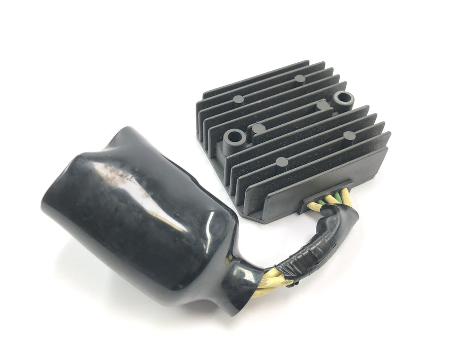 HONDA VTR 1000 SP 1 SC45 [2001] - Regulator likeretter spenningsregulator ladekontroller