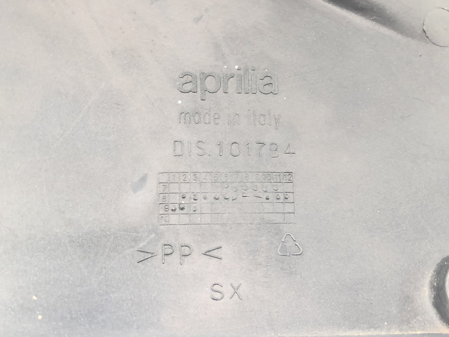 Aprilia Mille RSV 1000 ME [1999] - Sidedeksel for sidekledning