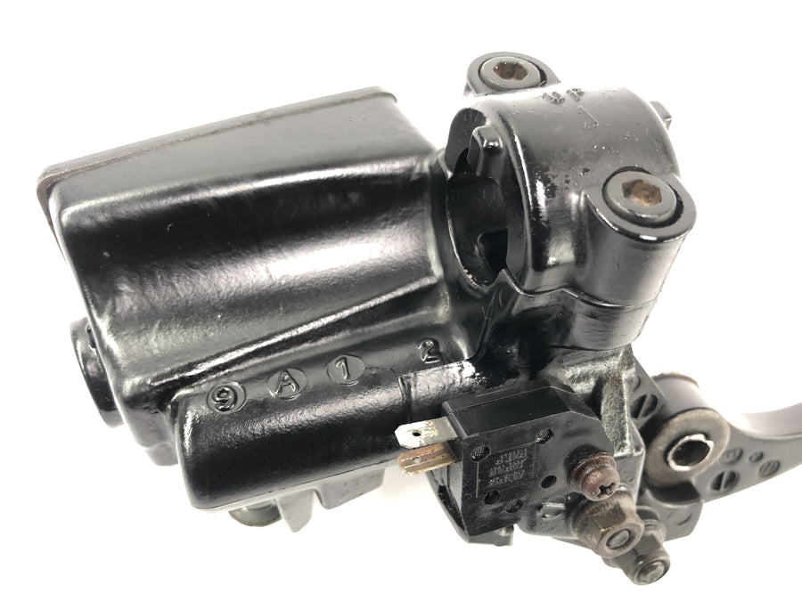 Kawasaki ZX -10 ZXT00B [1990] - Bremsepumpe ved håndbremsepumpen med bremsehåndtak