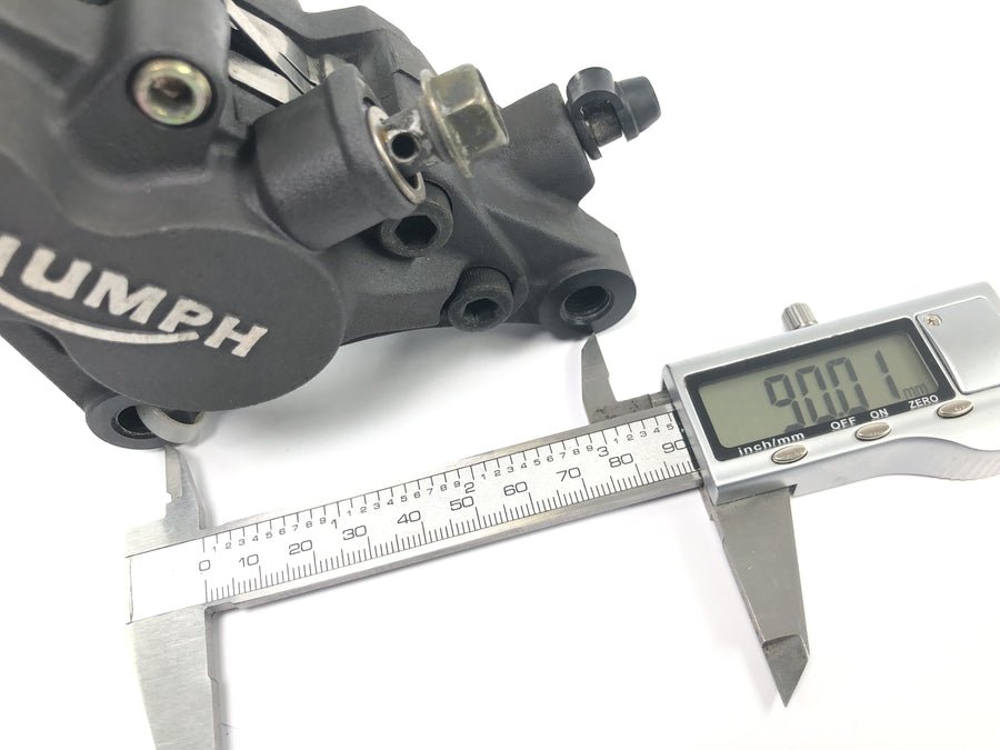 Triumph Daytona 900 T300D [1996] - Bremsecaliper foran høyre