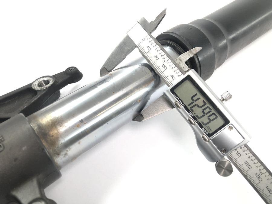 Aprilia RSV 1000 R [2004] - teleskopgaffel forgaffel komplett inkludert aksel