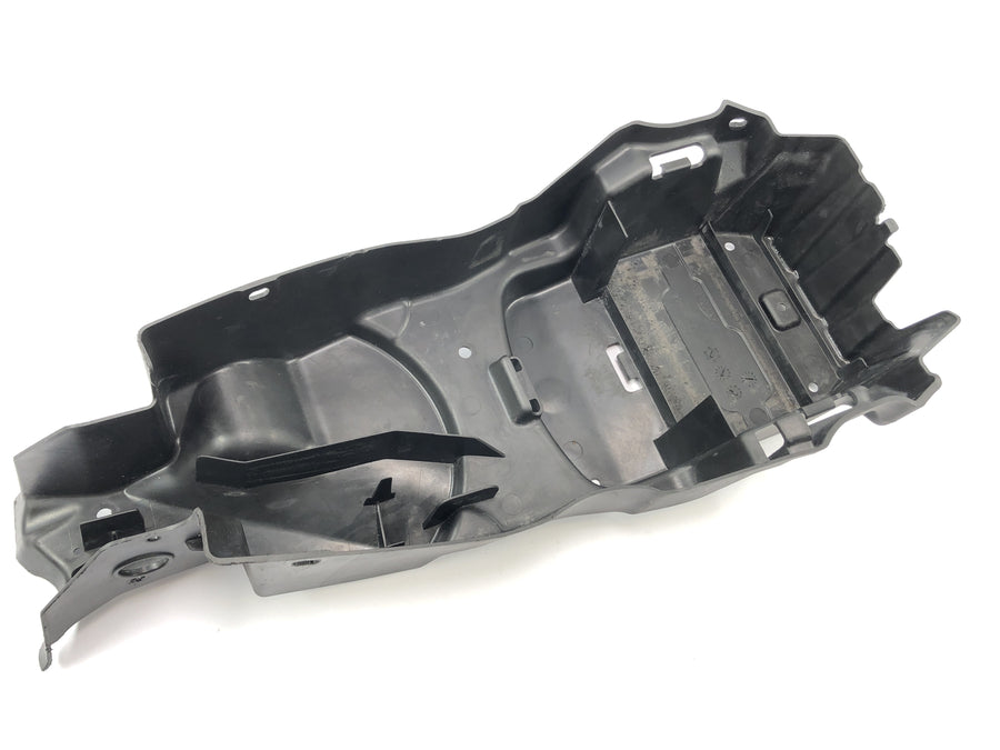 Triumph Street Triple R 675 D67LD [2010] - Interiørkledningsbeskyttelsesark Inner Fender RAD -deksel bak