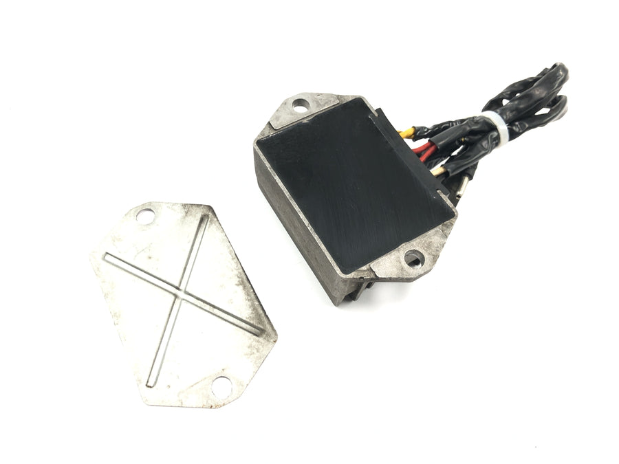 Moto Guzzi V10 Centauro [1998] - Spenningsregulator likeretterregulator