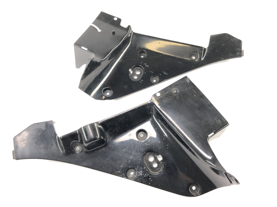 Honda CBR 900 RR SC28 [1994] - Interiørkledning Side Cladding Cover Cover Cover Couple