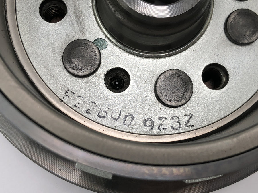 Yamaha WR 125 X DE07 [2010] - Svinghjul med startfrihjul, frihjulsclutch, starterclutch