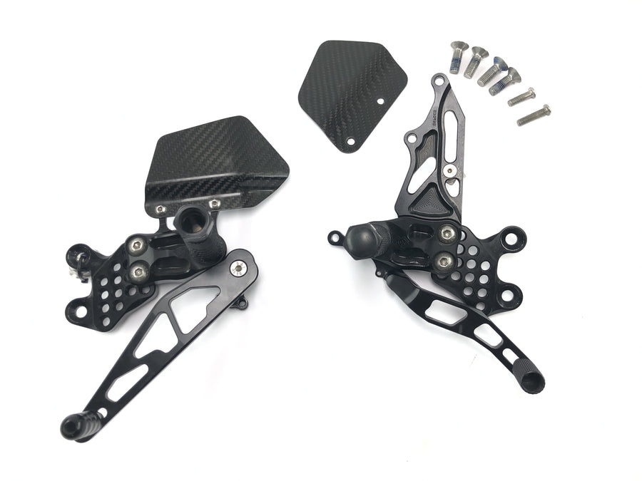 Suzuki GSX R 1000 WVB6 K6 [2006] - Gilles Tooling fotstøttesystem med førerfotstøtterapport