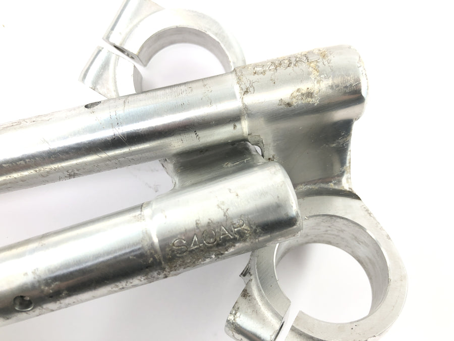 Suzuki RG 250 Gamma GJ21D [1987] - Stubbklemmer på 35 mm par