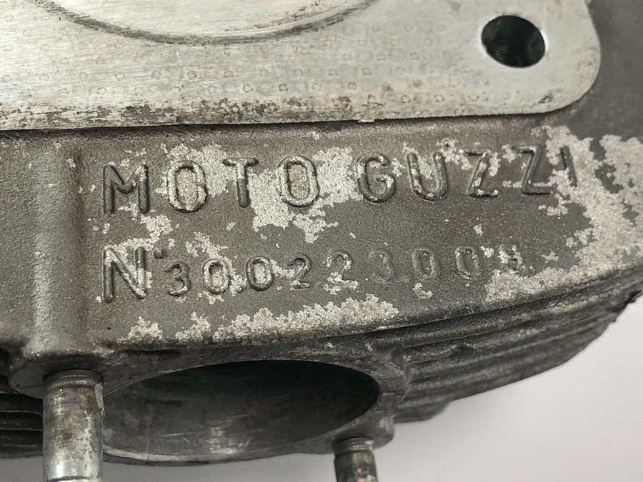 Moto Guzzi V10 Centauro [1998] - sylinderhode høyre ventilhode
