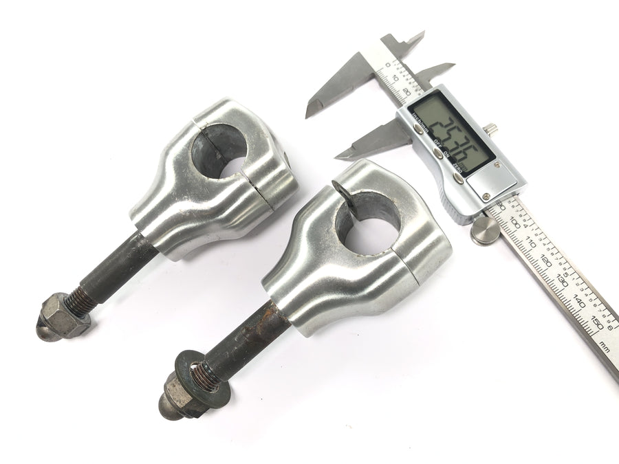 Yamaha XV 1600 Wild Star VP08 [2002] - styrestativ styreholder styrefeste