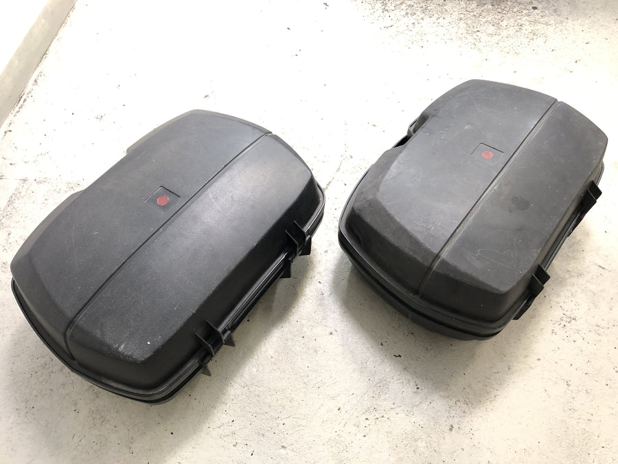 Kawasaki GPZ 1100 ZXT10E [1997] - koffert med nøkkel