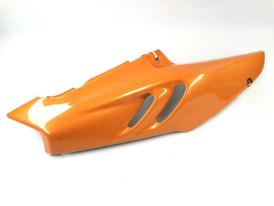 Honda CBR 900 RR SC28 [1994] - Bakre kledningssiden kledning til høyre