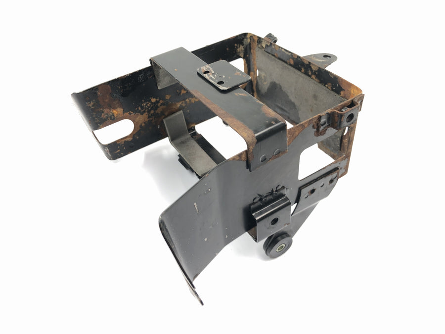 Suzuki GSX R 1100 GU74C [1987] - Batteriholder for batteriboks