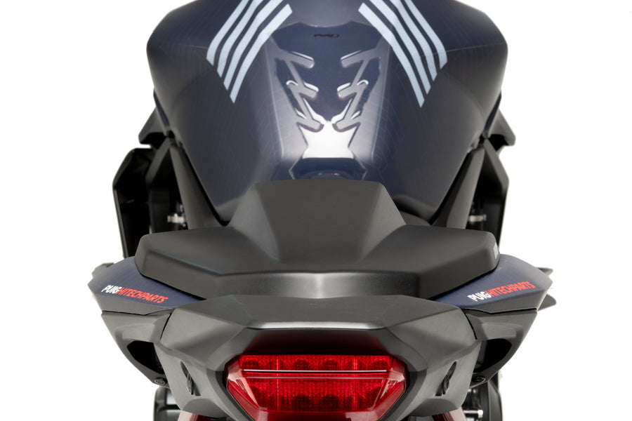 HONDA CB 750 HORNET [2025] – kledning bak – karbonlook