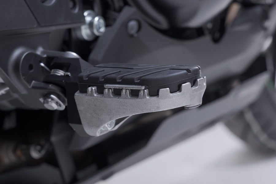 Kawasaki Versys 1100 [2025-2026] - ION Fußrasten-Kit silbern – Bild 5