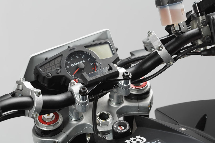 Kawasaki W 800 [2019-2024] - Navi-holder på styret – bilde 2
