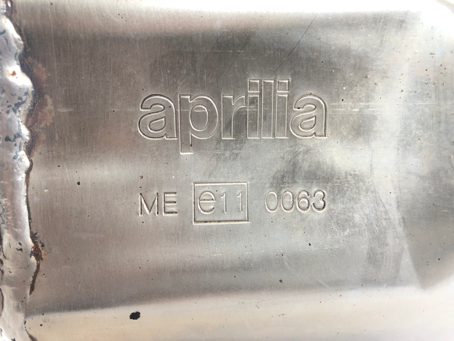 Aprilia Mille RSV 1000 ME [1999] - Eksosdefinert lyddemper