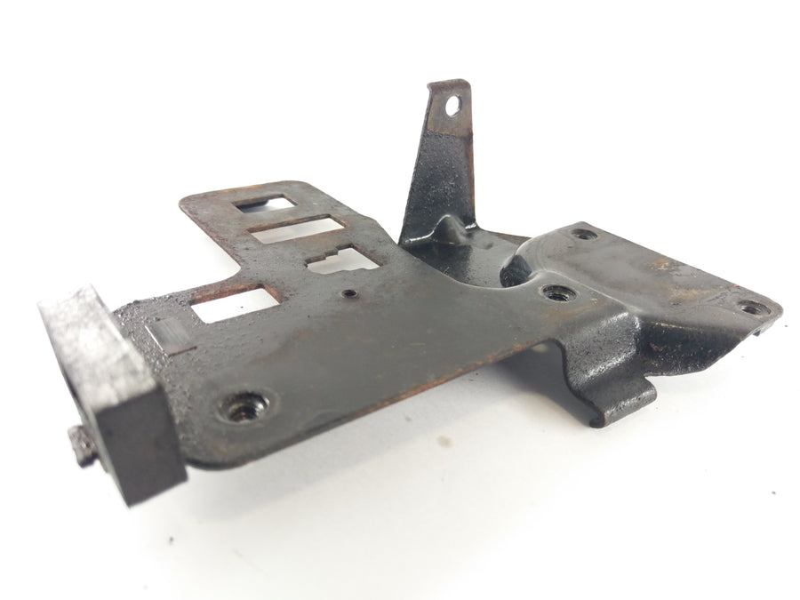 Suzuki GT 750 [1973] - Aggregate Holder